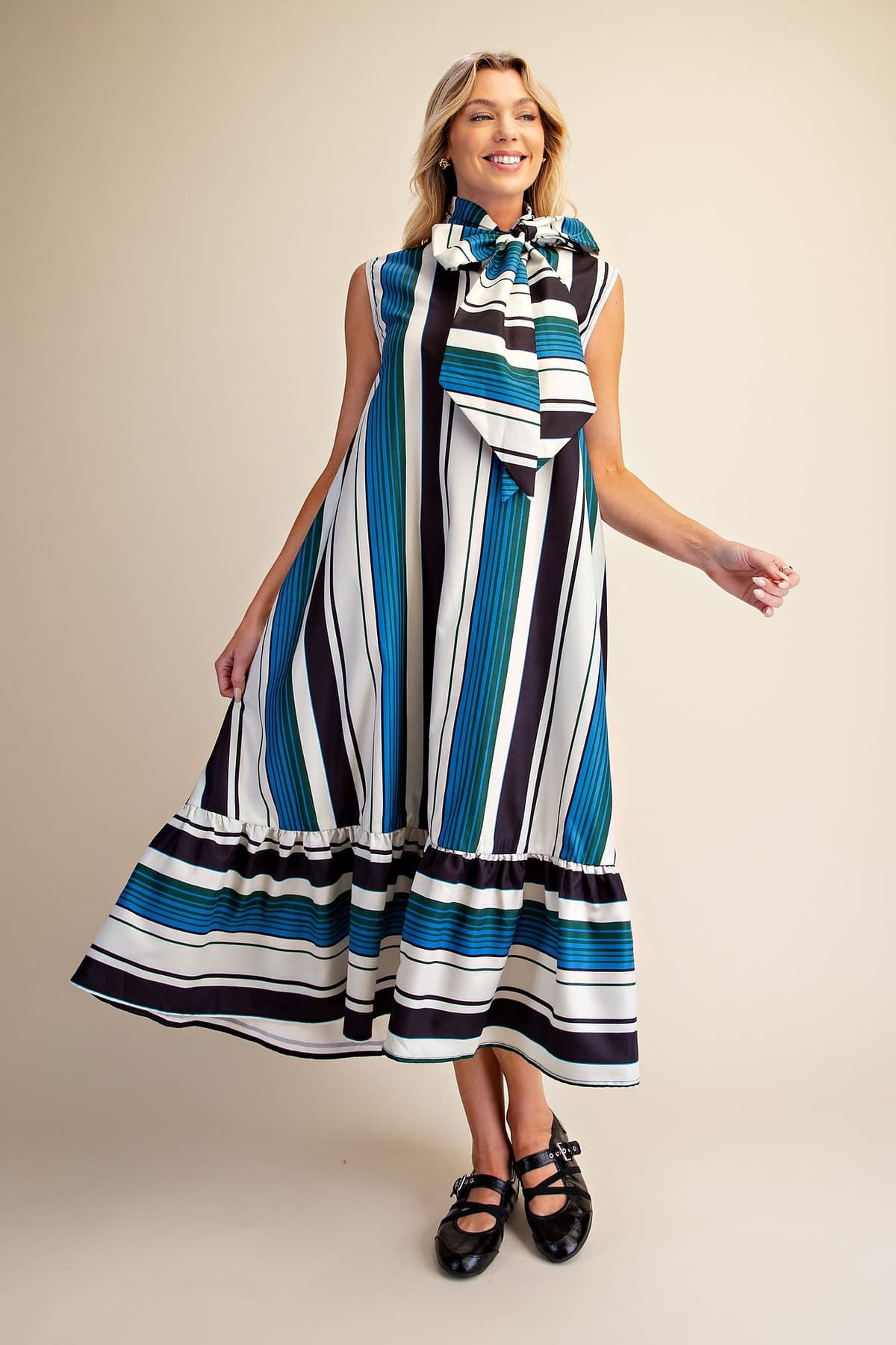D8483 - IVORY/BLUE
