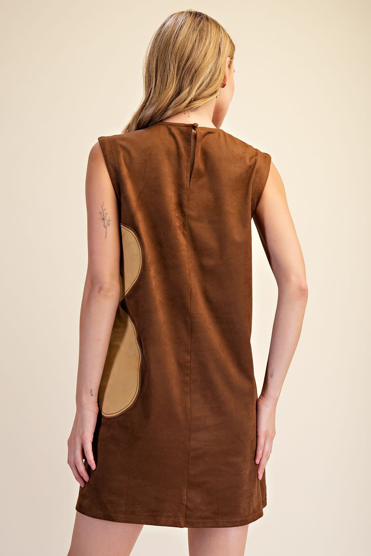 D8392 - BROWN