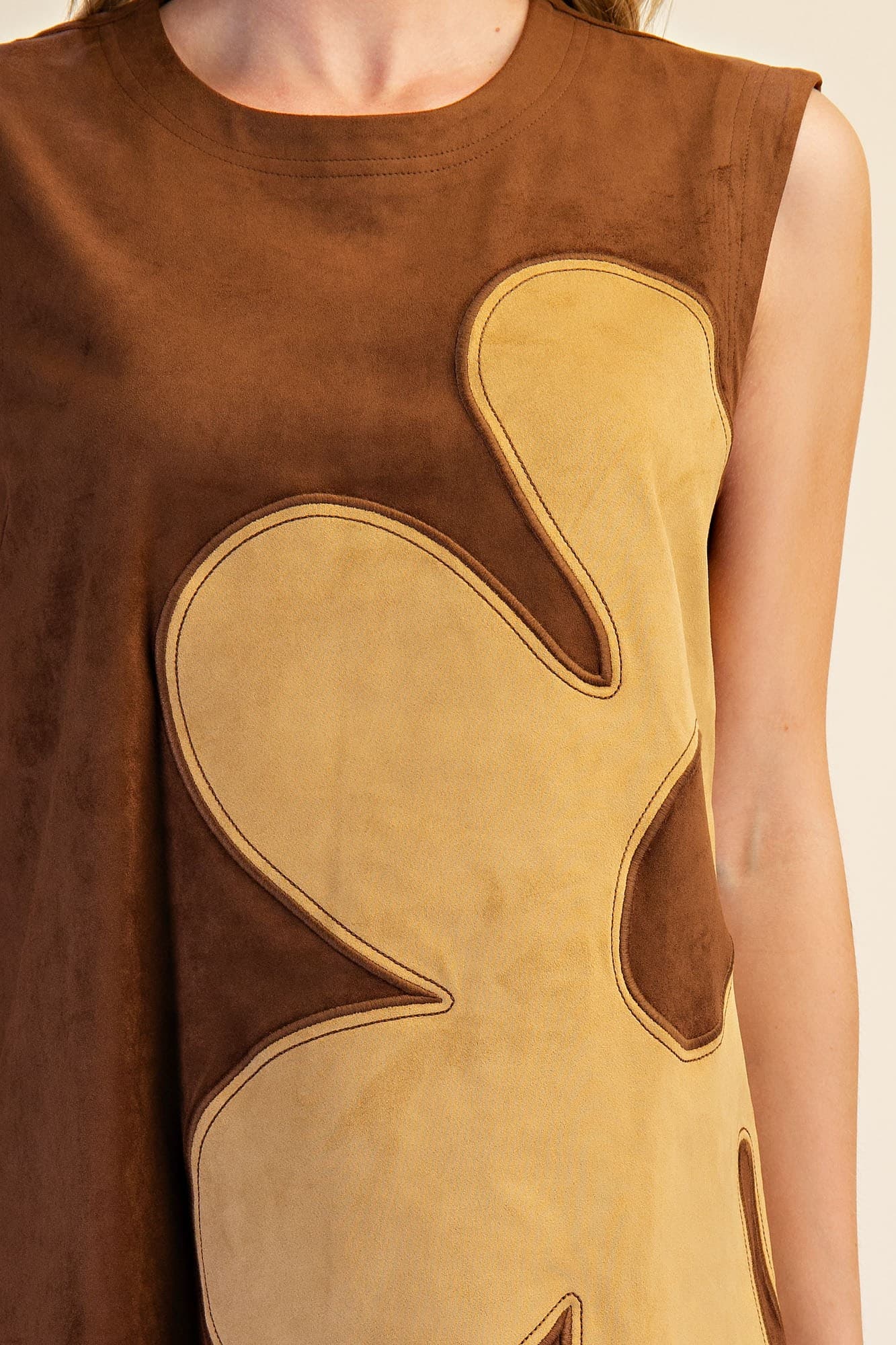 D8392 - BROWN