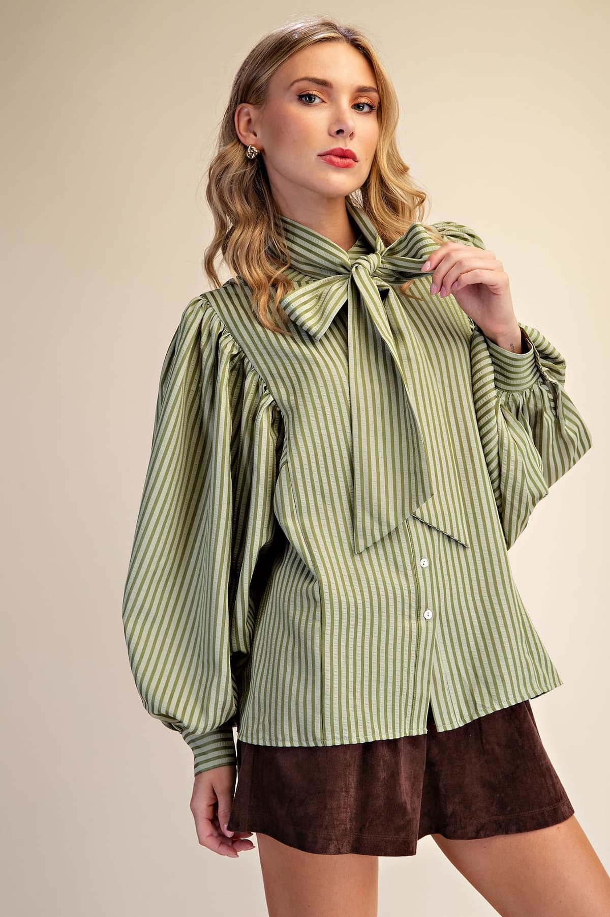 T8543 - LIGHT OLIVE