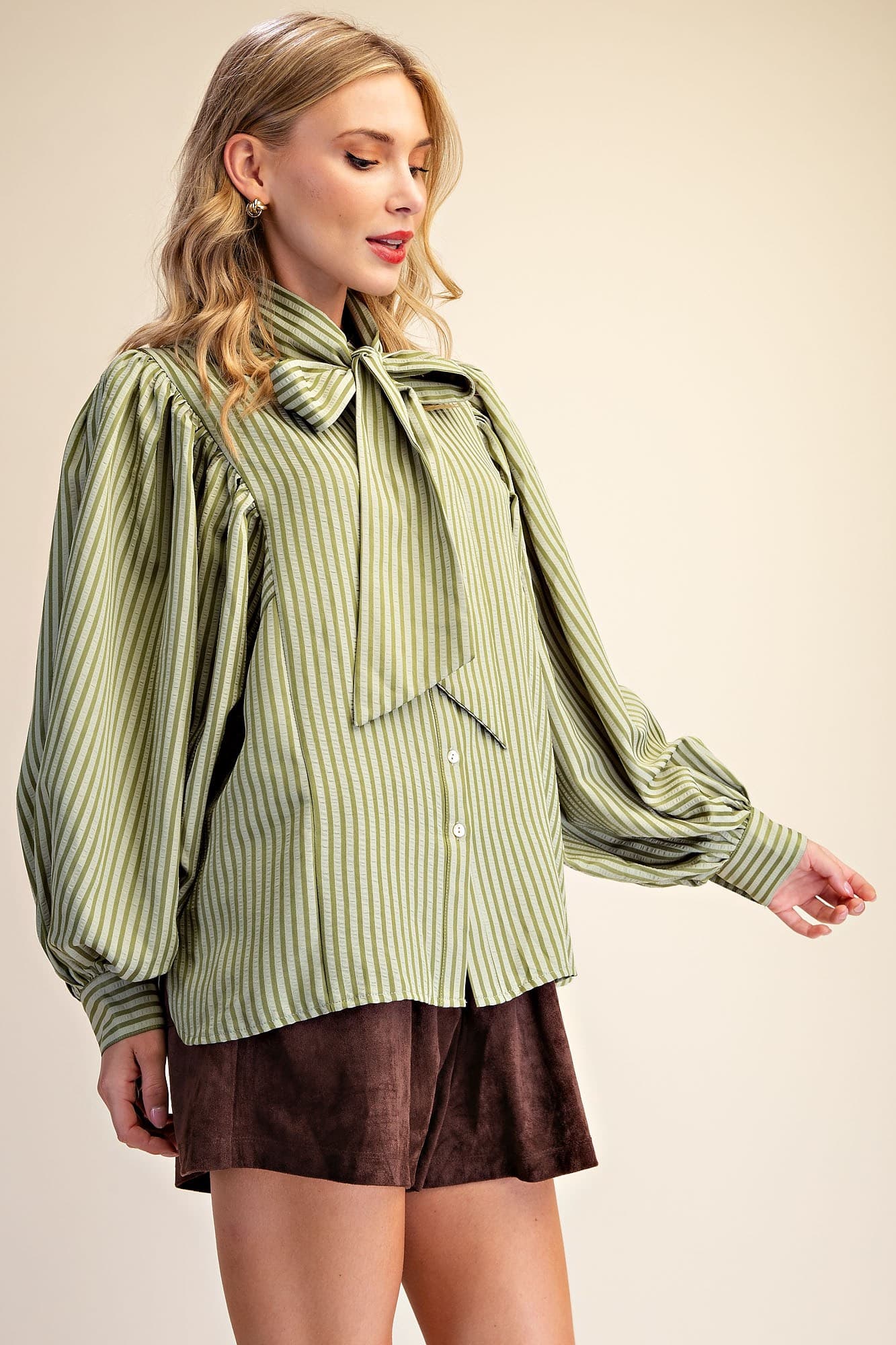T8543 - LIGHT OLIVE