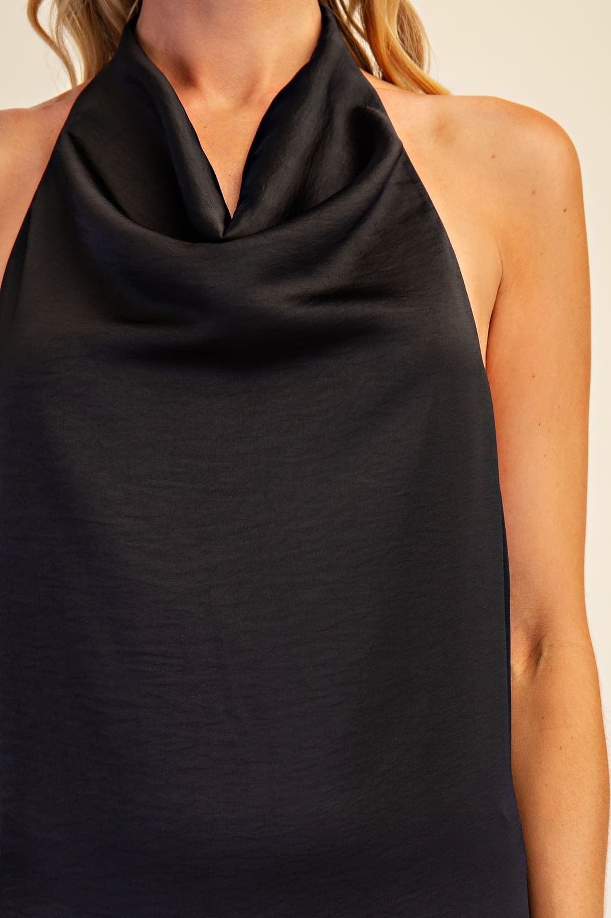D9389 - BLACK
