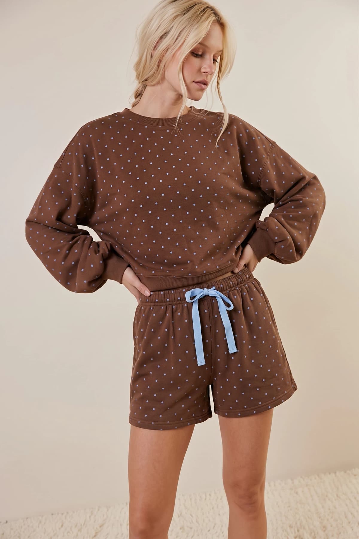P8538 - BROWN