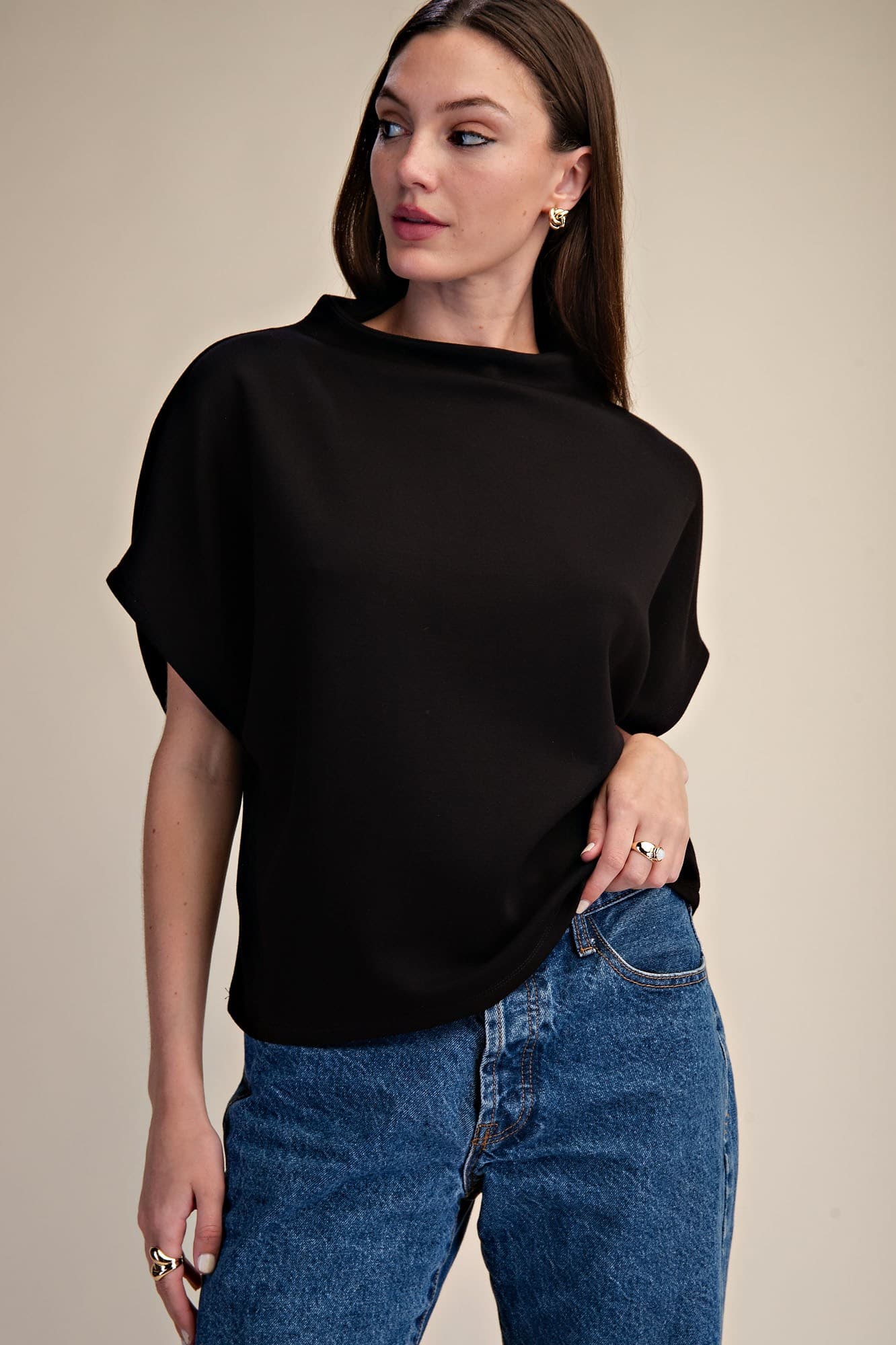 T8572 - BLACK