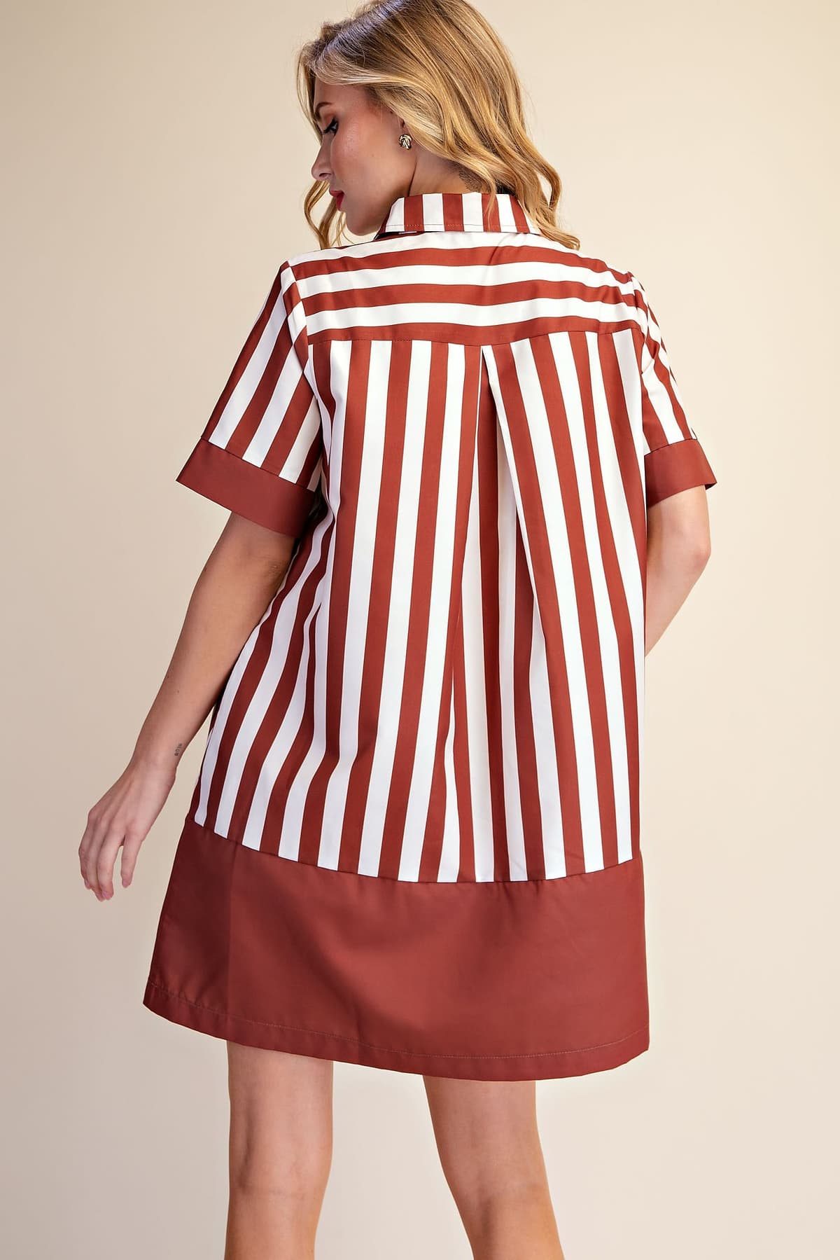 D8525 - BROWN