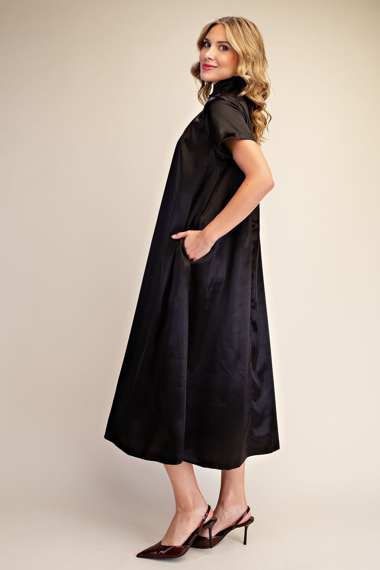 D8567 - BLACK