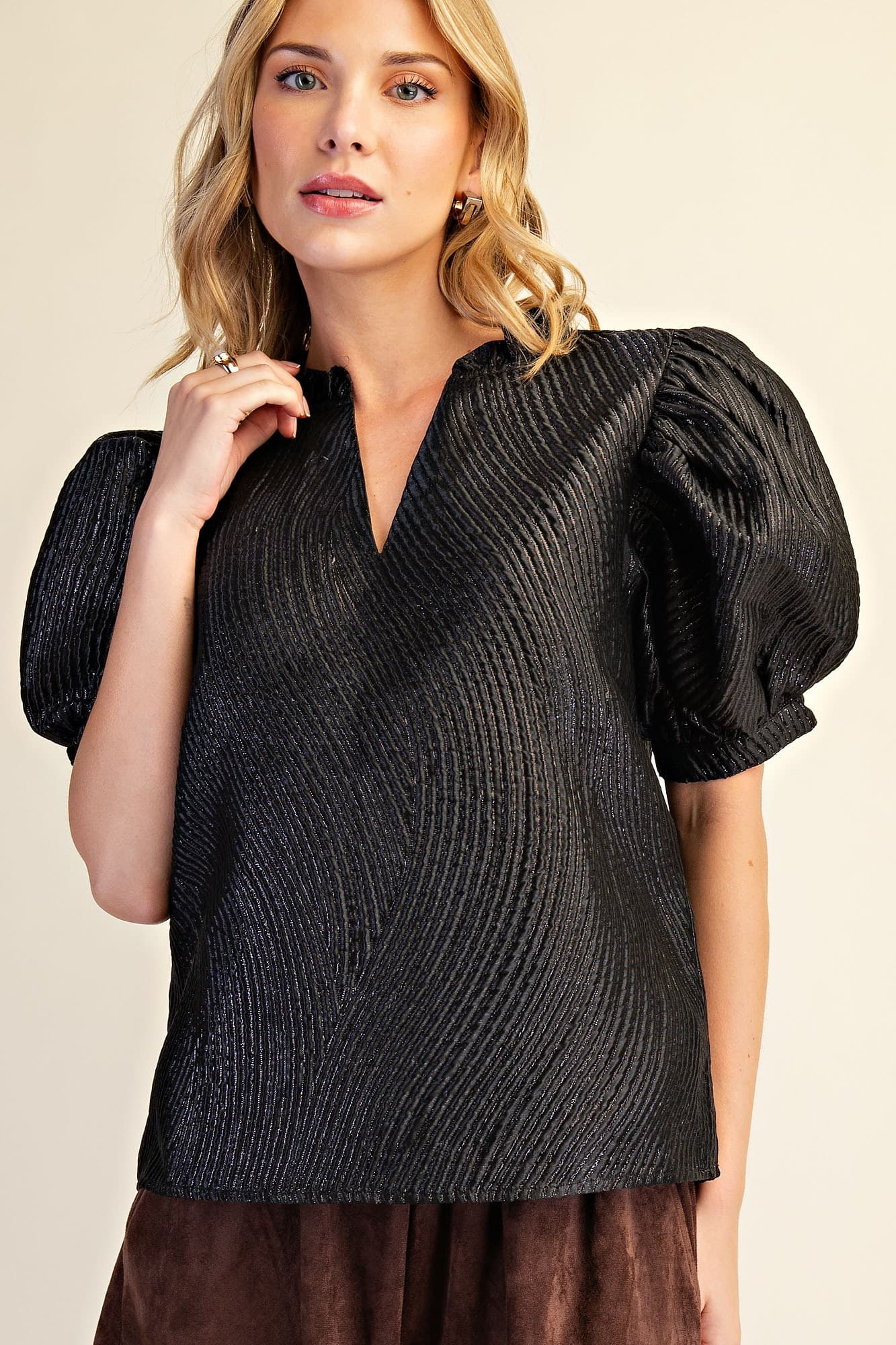 T8582 - BLACK