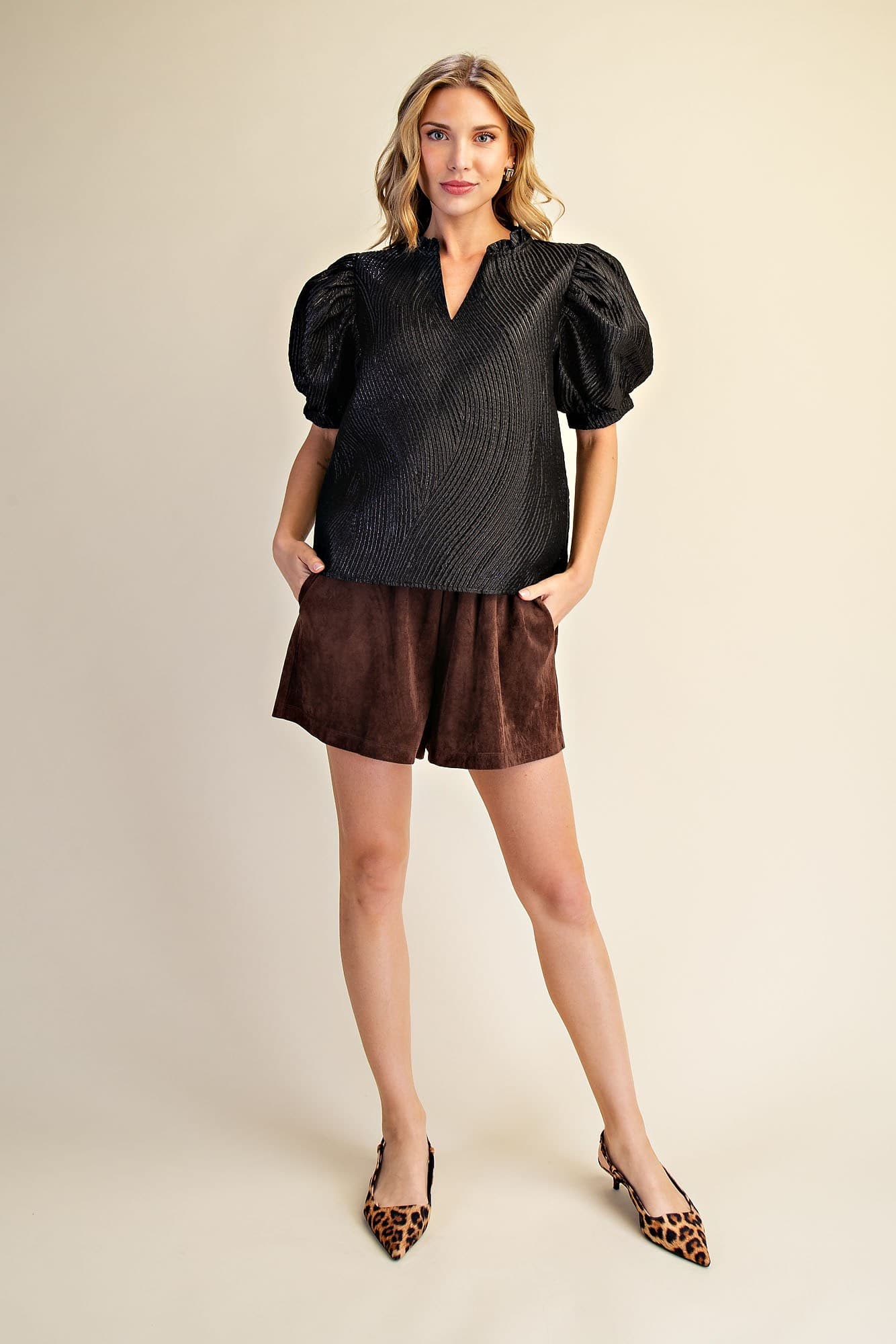 T8582 - BLACK