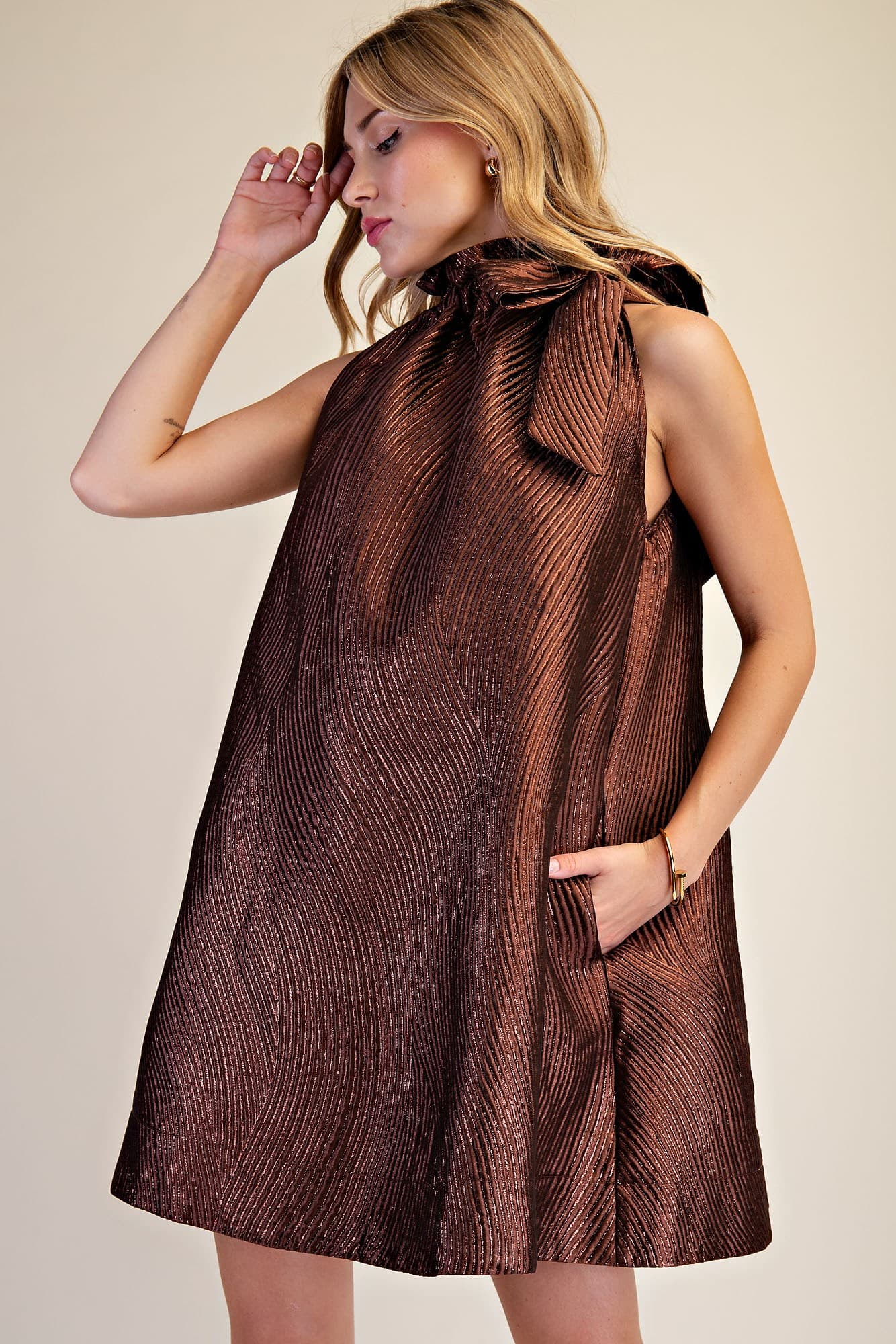D8583 - BROWN