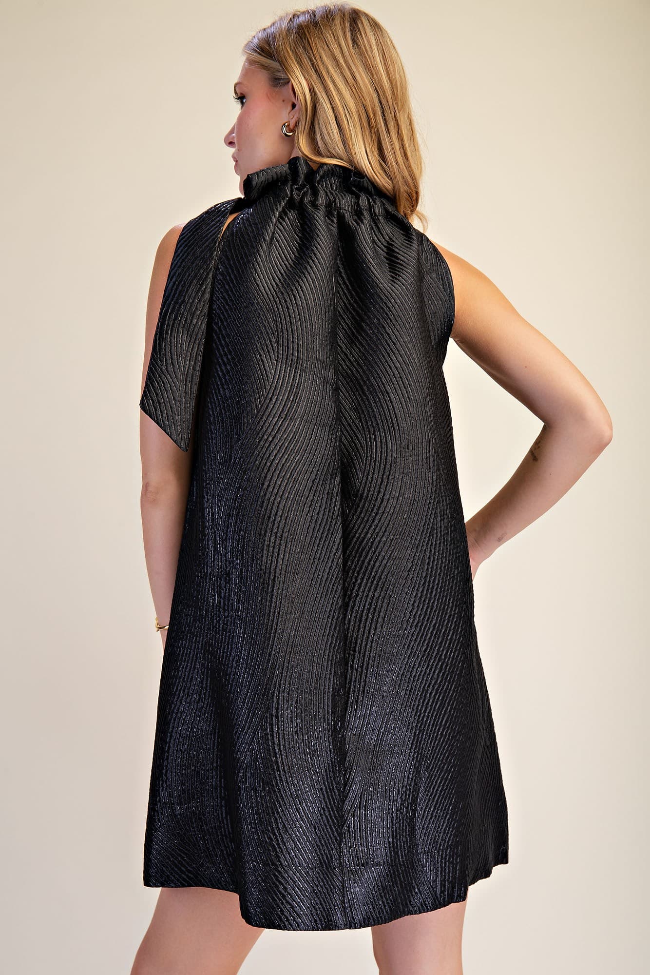 D8583 - BLACK