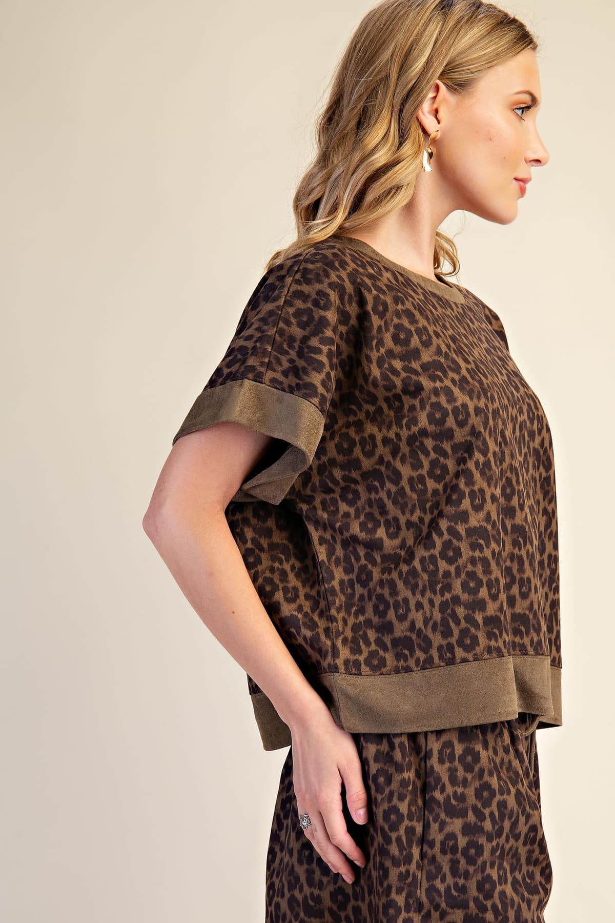 T9427 - OLIVE