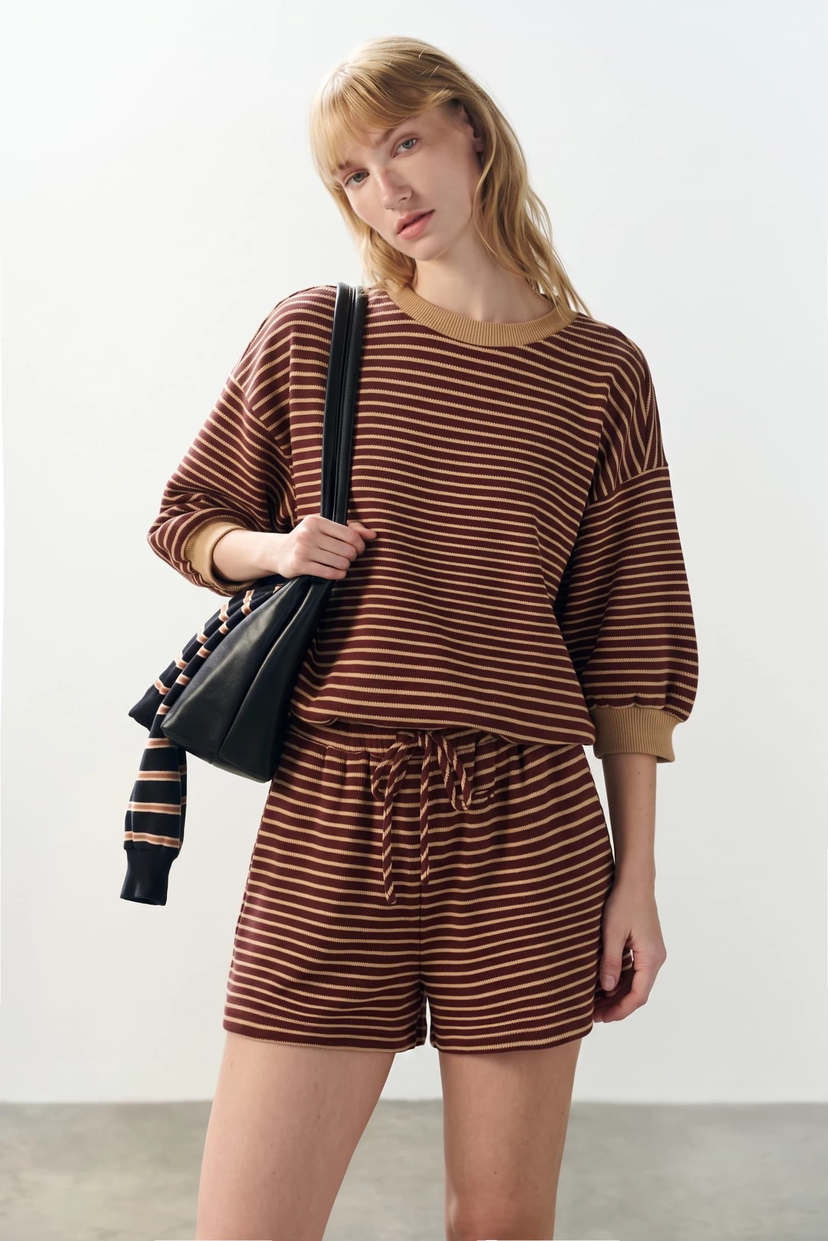 T8598 - BROWN