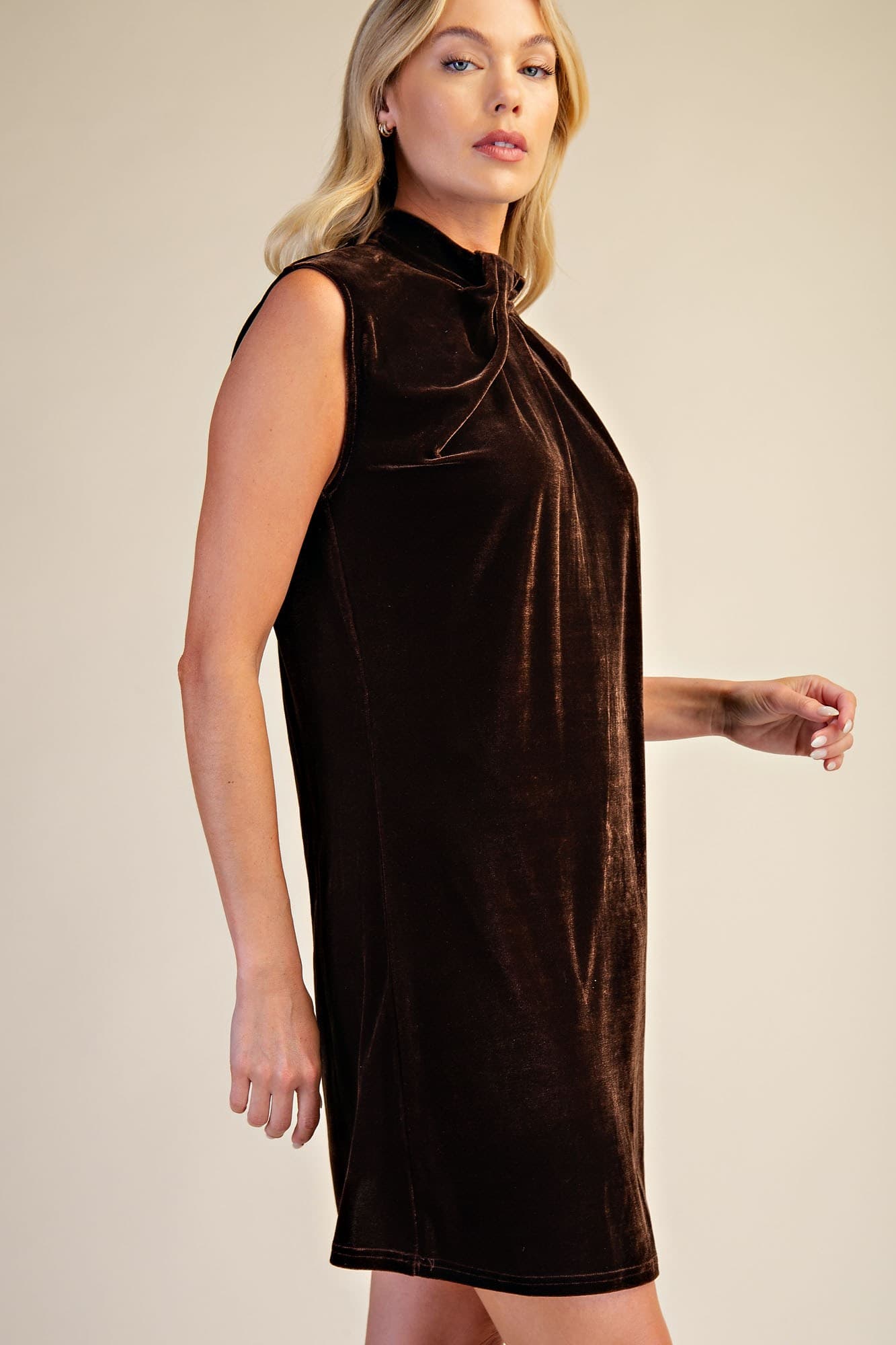 D8639 - BROWN