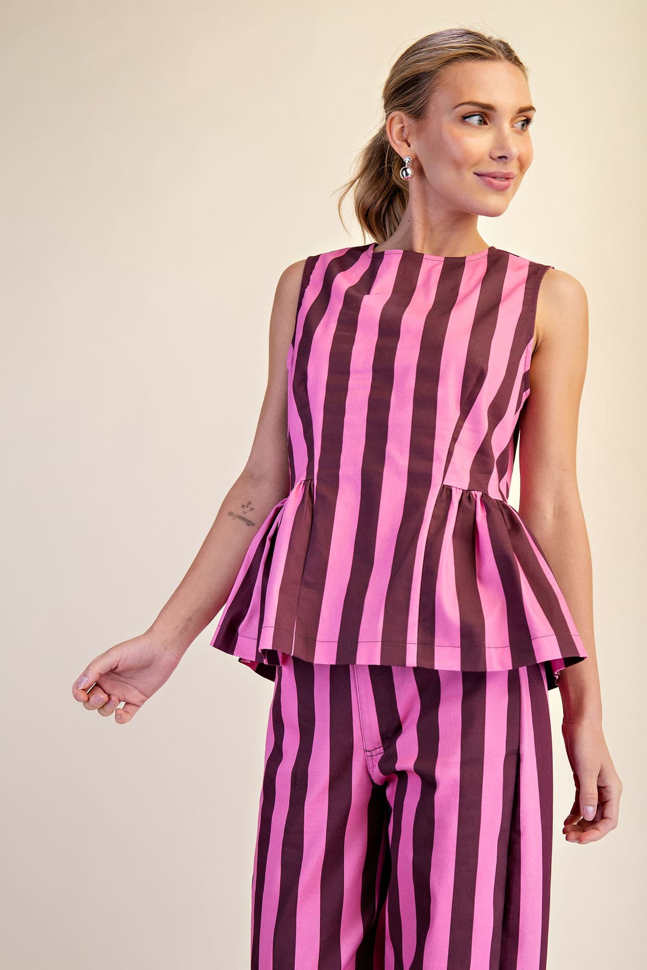 T8645 - PLUM