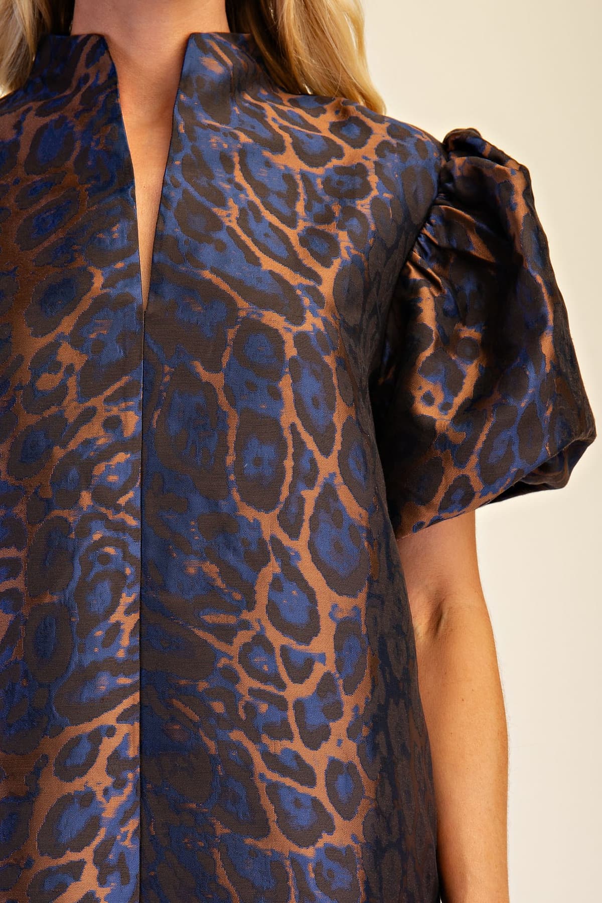D8608 - BROWN/BLUE