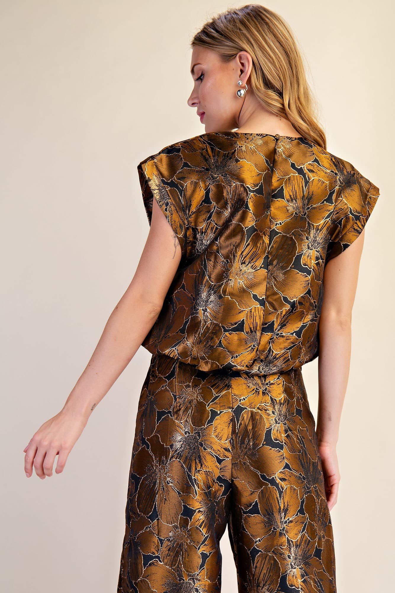 T8647 - BROWN