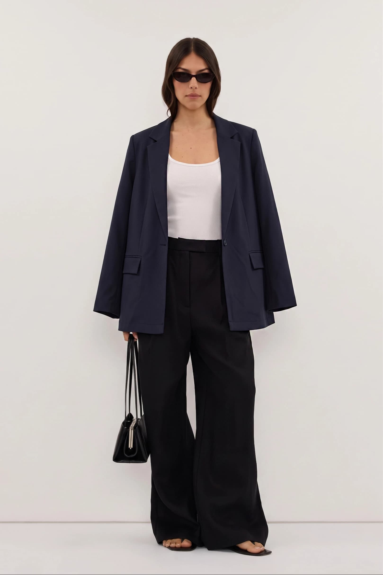 J8605 - NAVY