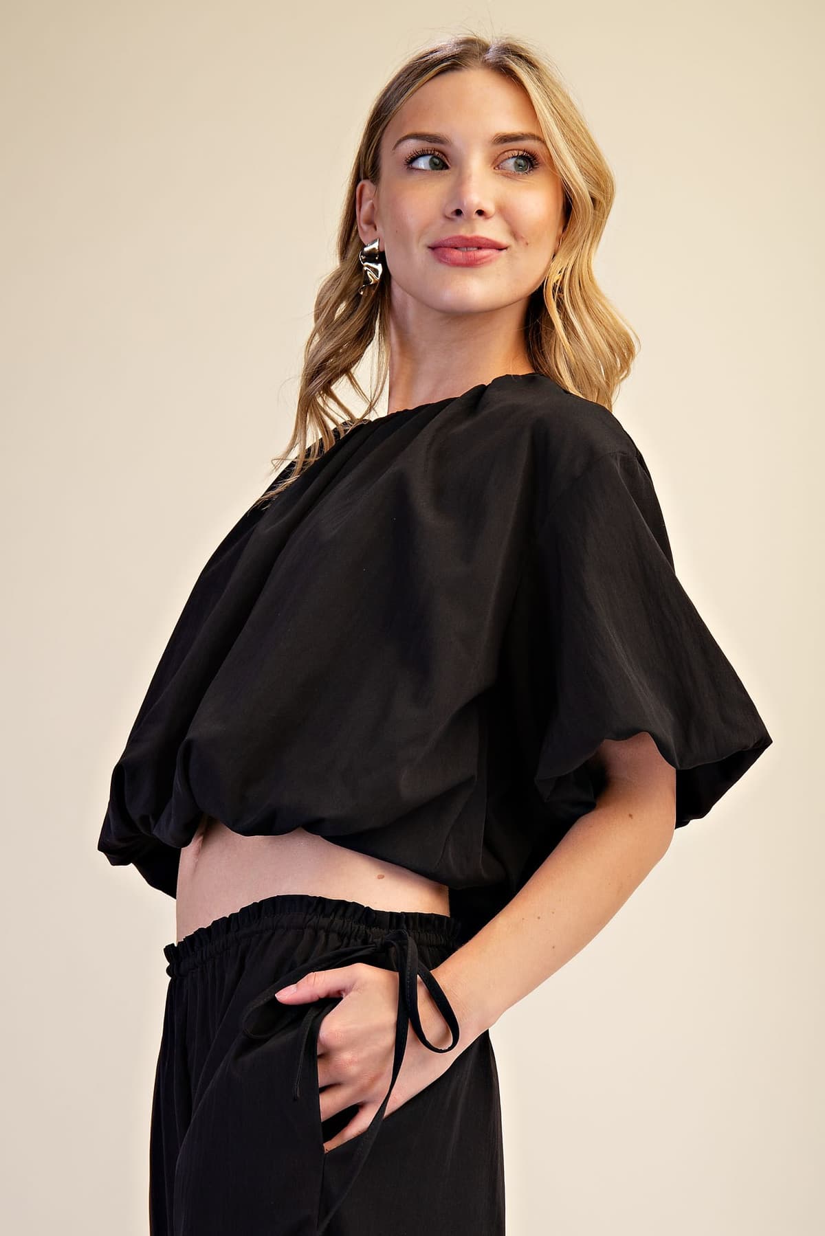 T8649 - BLACK