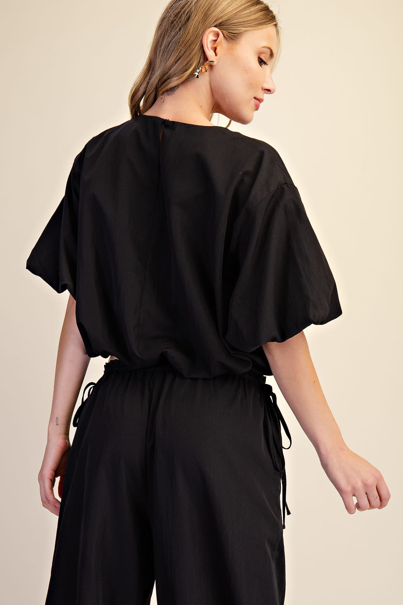 T8649 - BLACK
