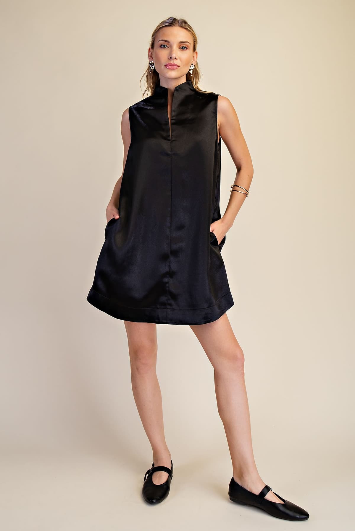D8666 - BLACK