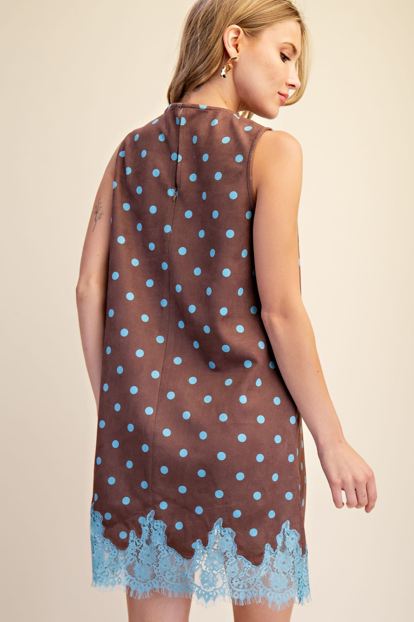 D8661 - BROWN
